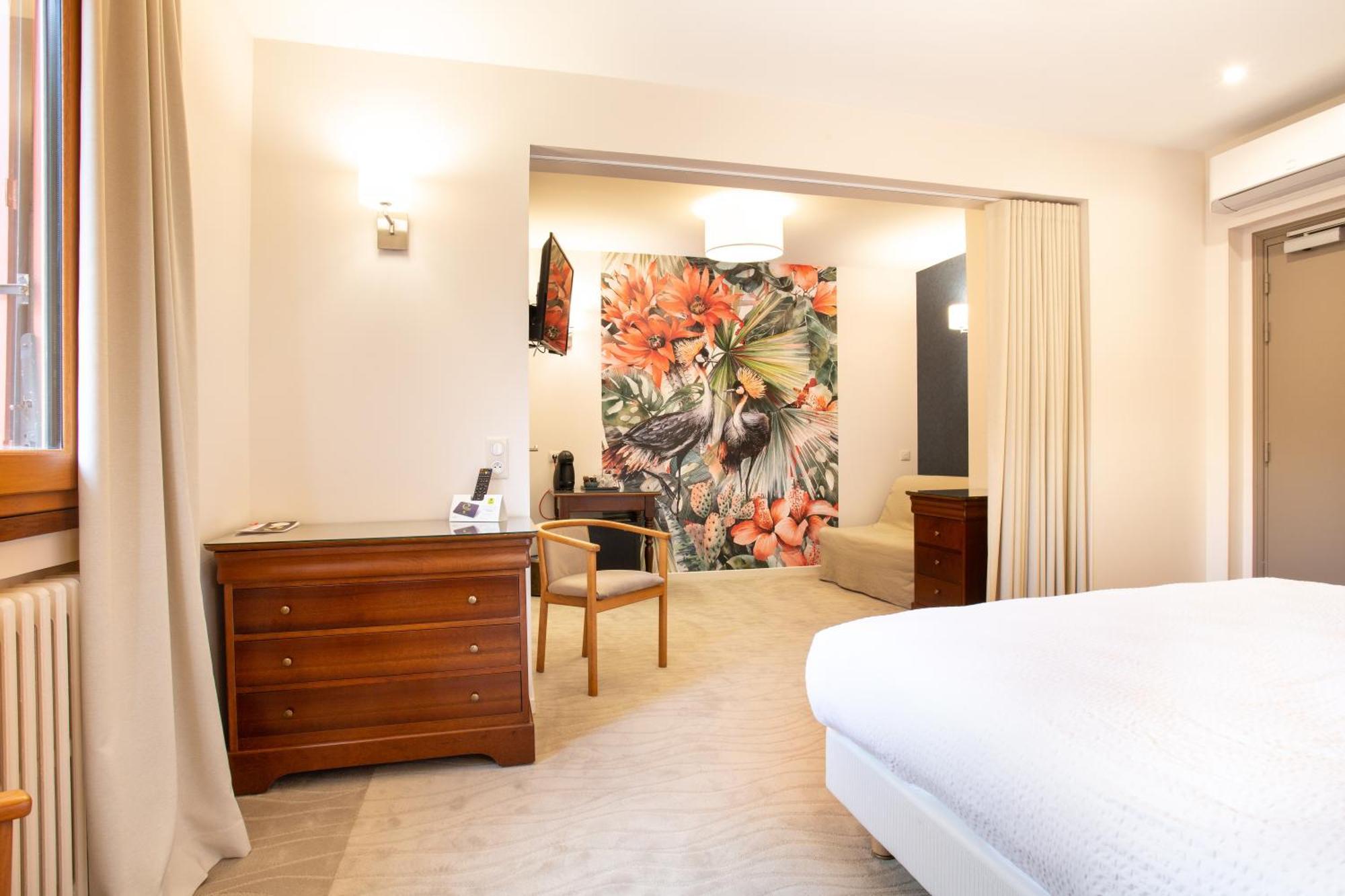 Logis Hotel Restaurant Du Pont Ambialet Экстерьер фото