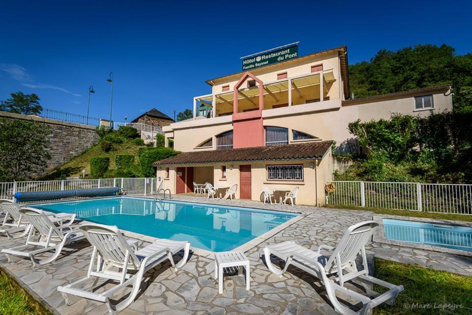 Logis Hotel Restaurant Du Pont Ambialet Экстерьер фото