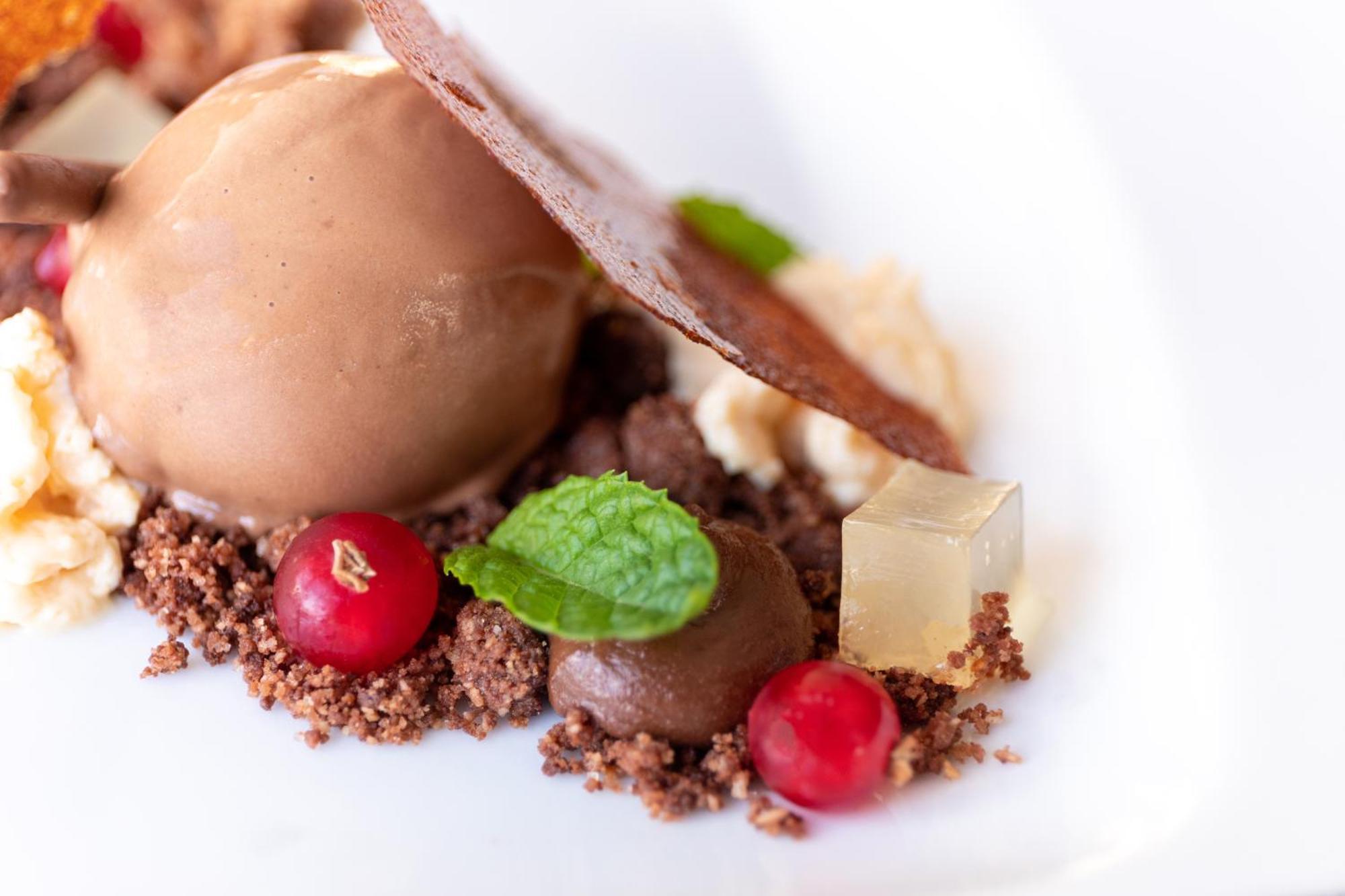 Logis Hotel Restaurant Du Pont Ambialet Экстерьер фото