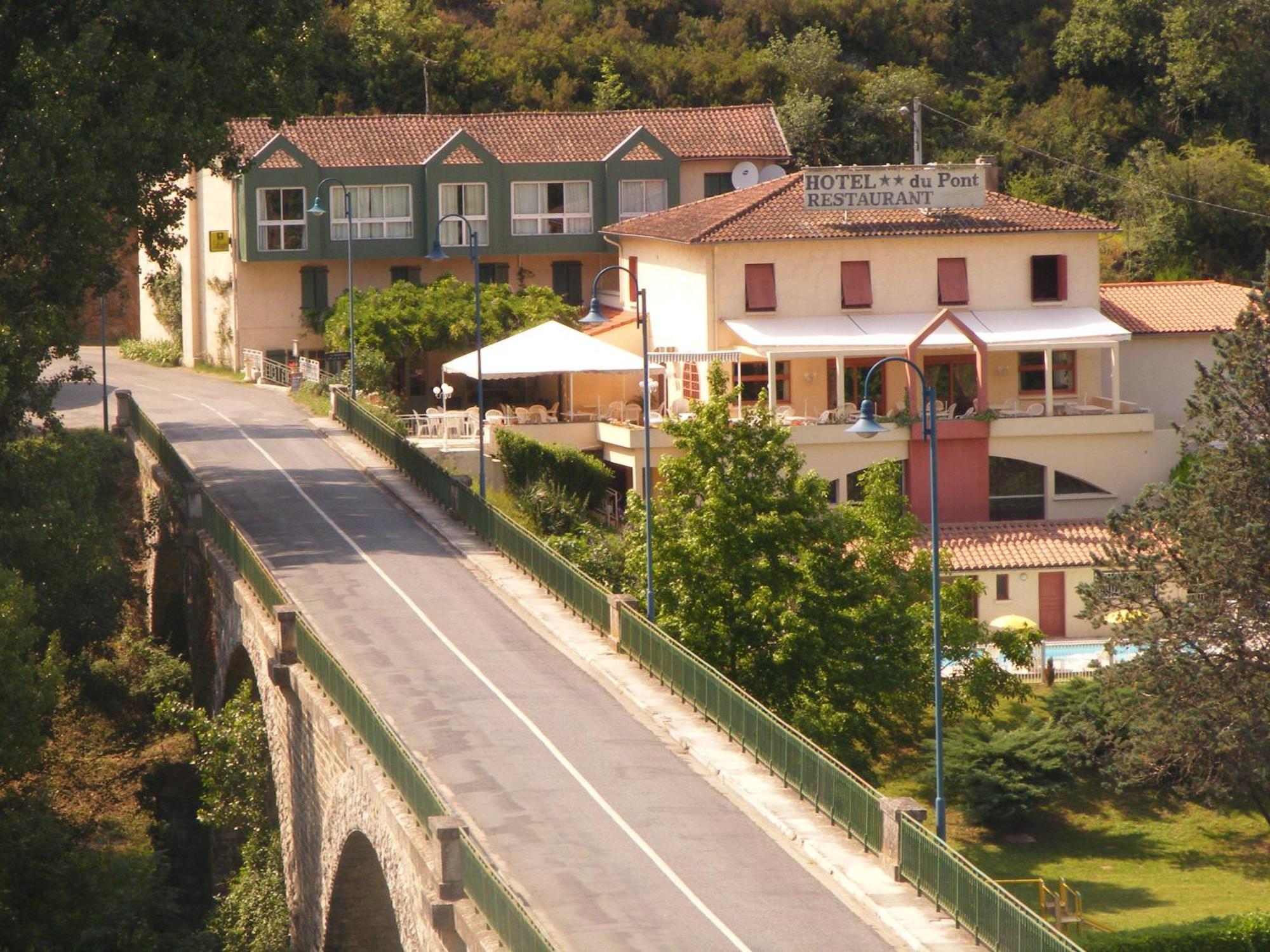 Logis Hotel Restaurant Du Pont Ambialet Экстерьер фото