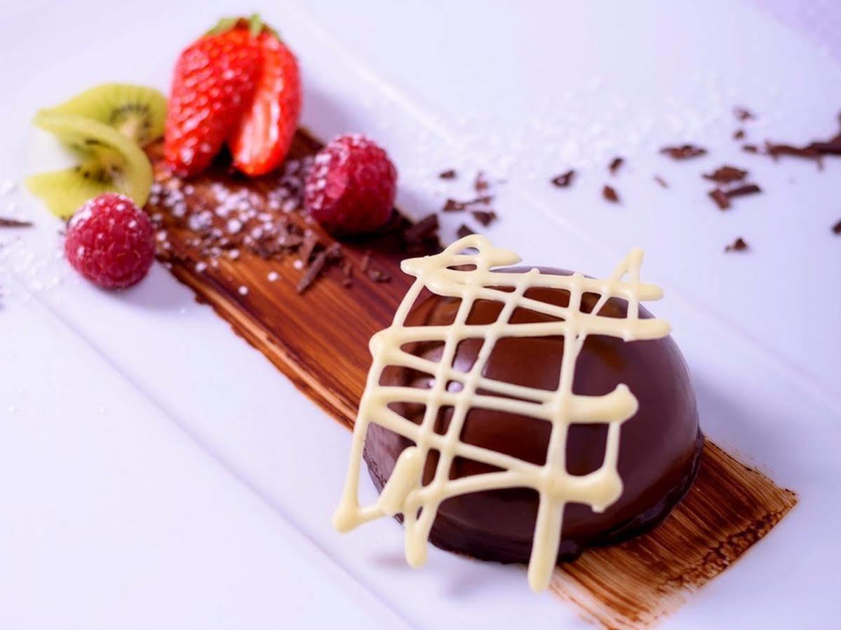 Logis Hotel Restaurant Du Pont Ambialet Экстерьер фото